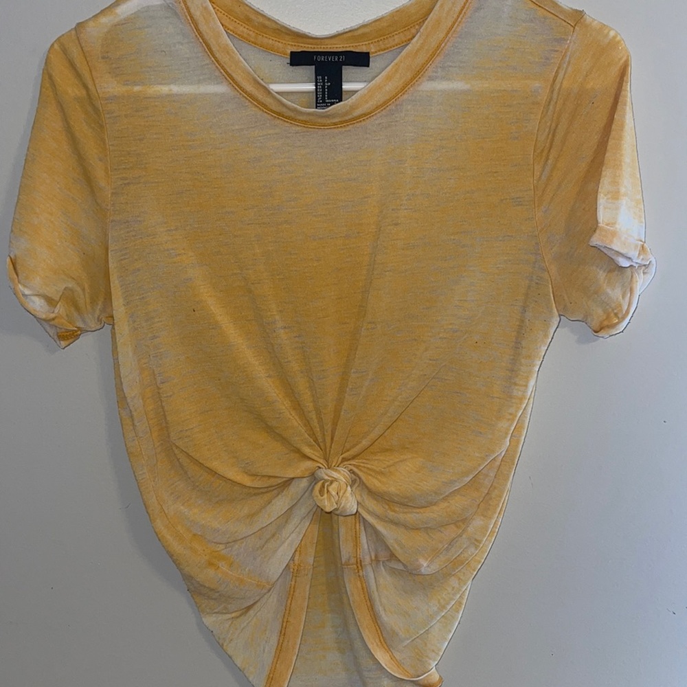 Forever 21 T-shirt